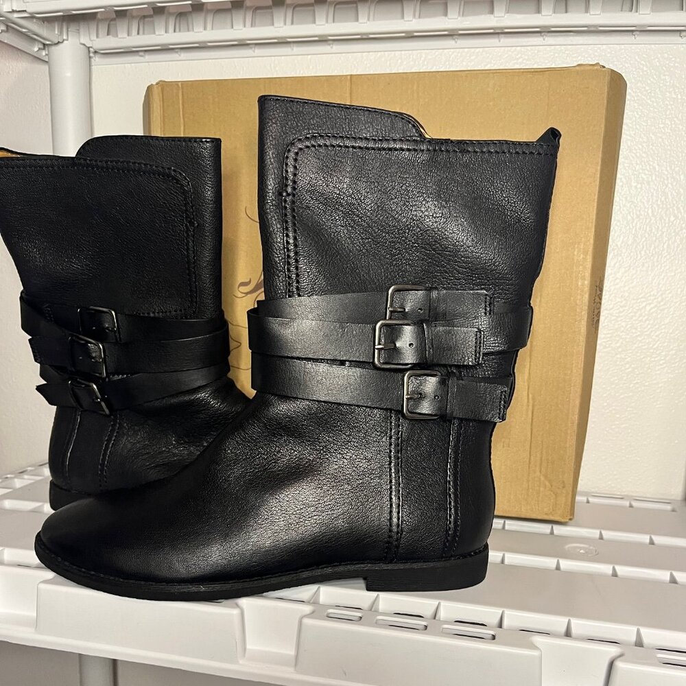 NIB: Nine West Vintage Collection leather boots